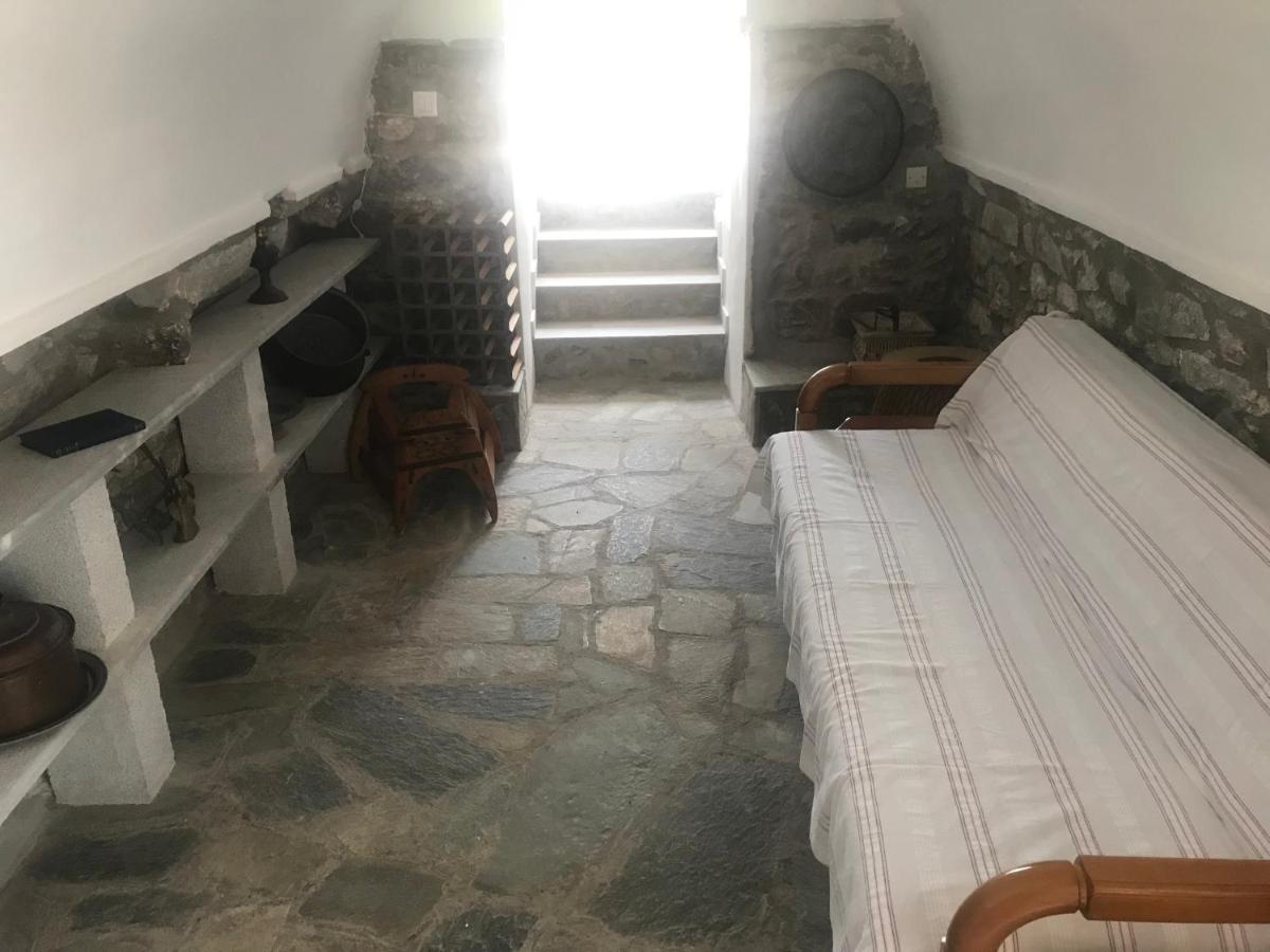 Lagadi 1860 Guest House Trakhila Luaran gambar
